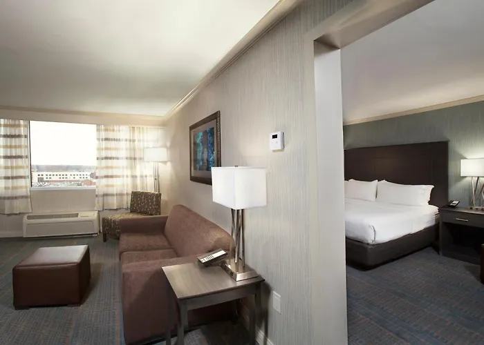 Dwtn-capitol Square By Ihg Hotel 3*
