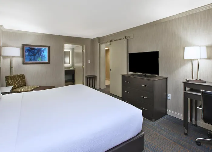 Dwtn-capitol Square By Ihg Hotel Columbus