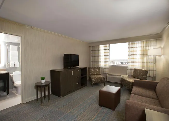 Dwtn-capitol Square By Ihg Columbus