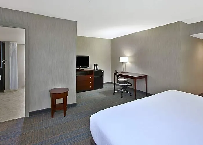 Dwtn-capitol Square By Ihg Hotel 3*