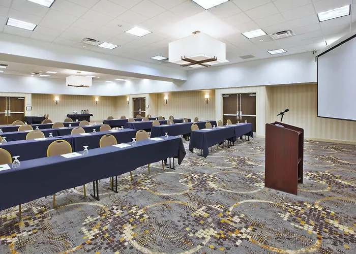 Dwtn-capitol Square By Ihg Hotel 3*