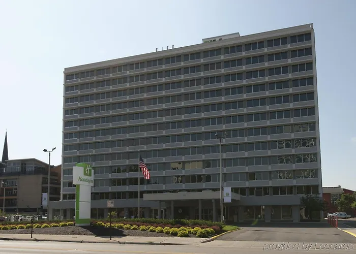 Dwtn-capitol Square By Ihg Hotel 3*